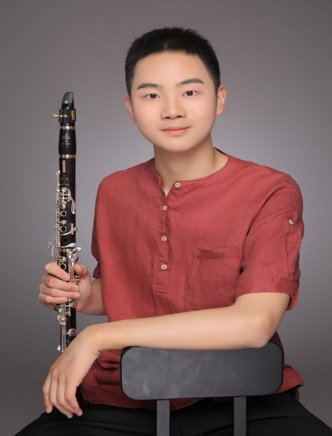喜报 热烈祝贺上音附中学生赵伽翔获2023第三届布菲杯（中国）青少年单簧管比赛职业青年组第一名！